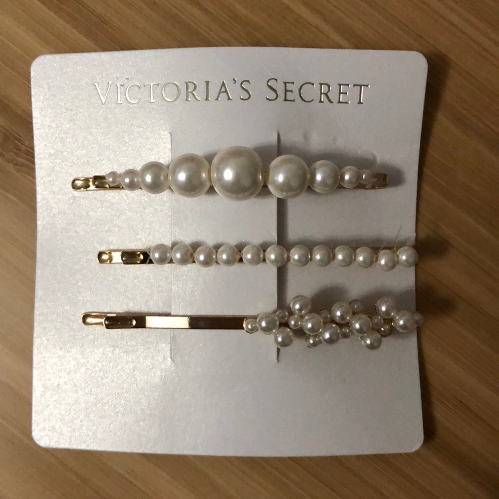 NWT never worn pearl bobby pins